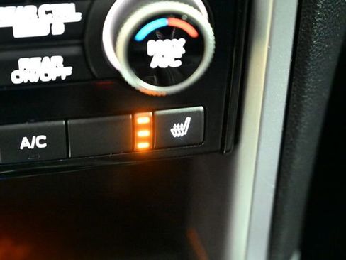 Used 2022 Subaru Ascent Premium w/ Convenience Package image 34