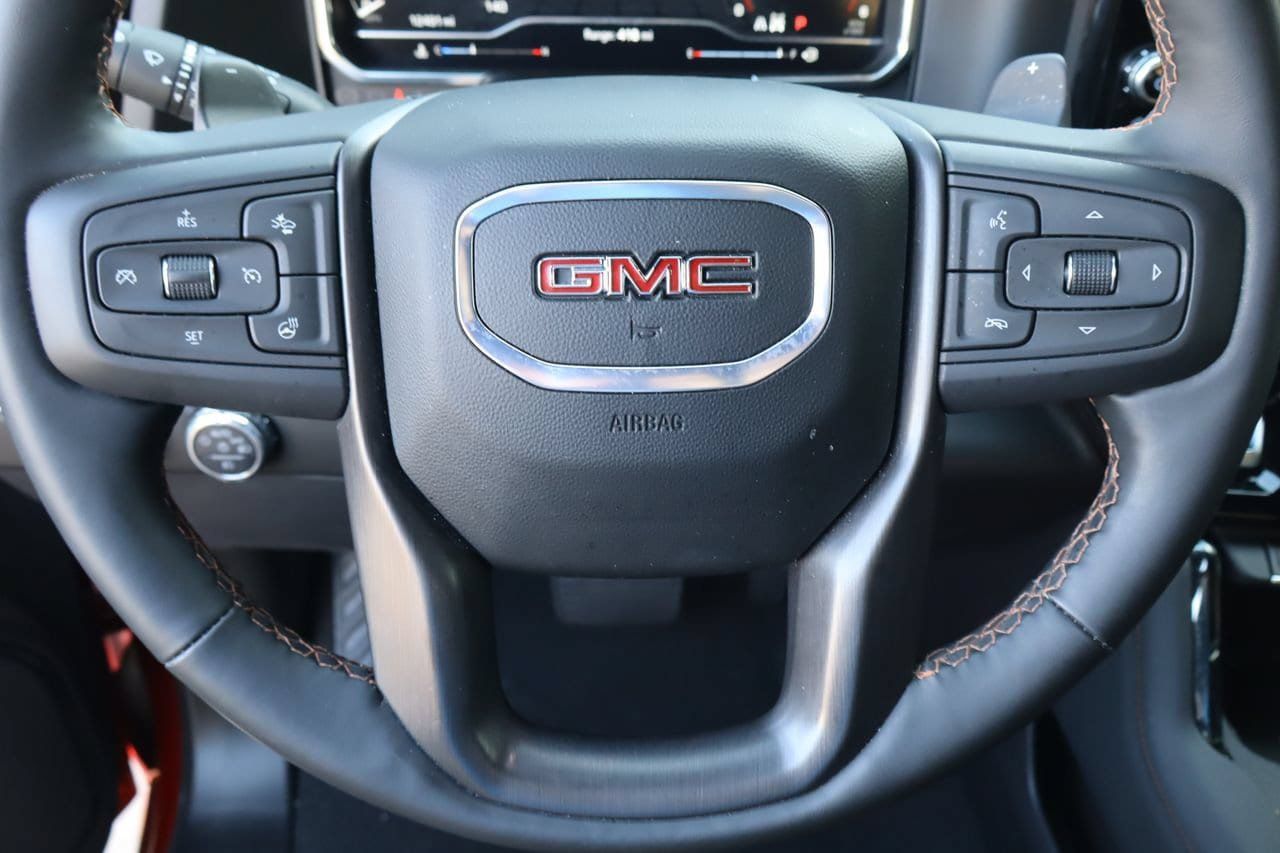 Used 2025 GMC Sierra 1500 AT4 w/ AT4 Premium Package AWD/4WD image 11