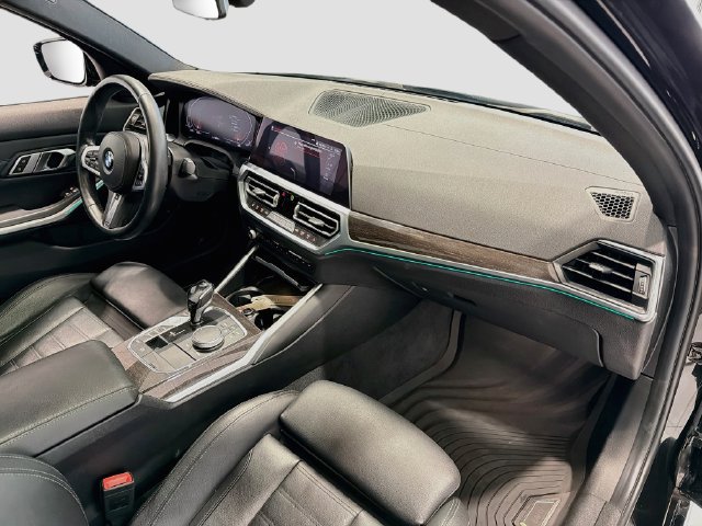 Used 2019 BMW 330i xDrive Sedan w/ M Sport Package AWD/4WD image 25