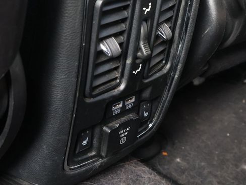 Used 2016 Jeep Grand Cherokee Limited w/ Luxury Group II image 36