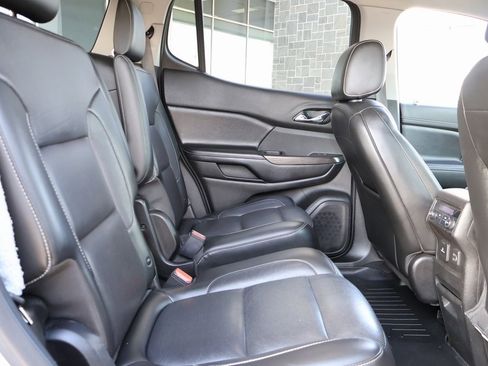 Used 2019 GMC Acadia SLT image 13