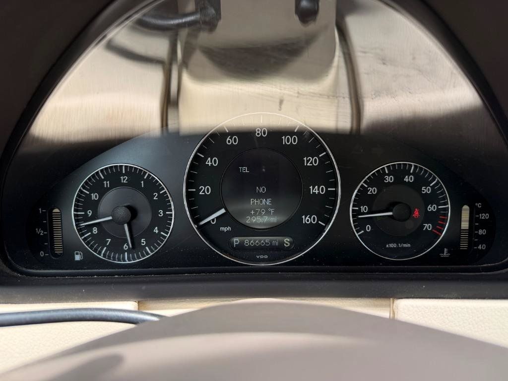 Used 2007 Mercedes-Benz CLK 350 Cabriolet image 3