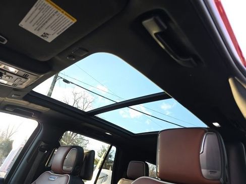 Used 2023 GMC Yukon Denali Ultimate image 10