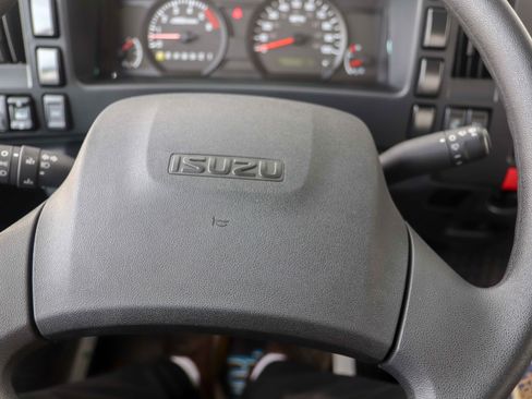 Used 2024 Isuzu NPR image 21