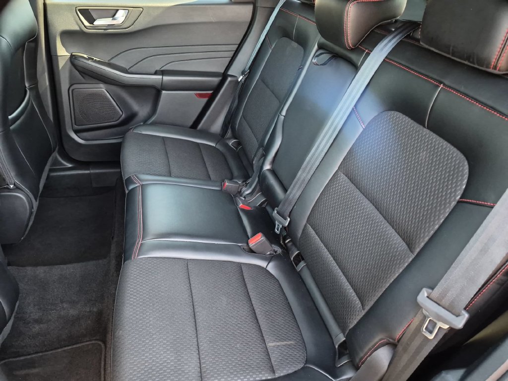 Used 2025 Ford Escape ST-Line AWD/4WD image 28