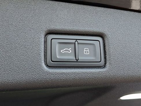 Certified 2025 Audi Q5 Premium w/ Premium Plus AWD/4WD image 31