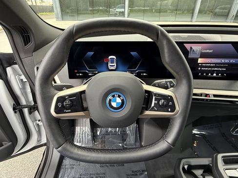Used 2025 BMW iX xDrive50 image 24