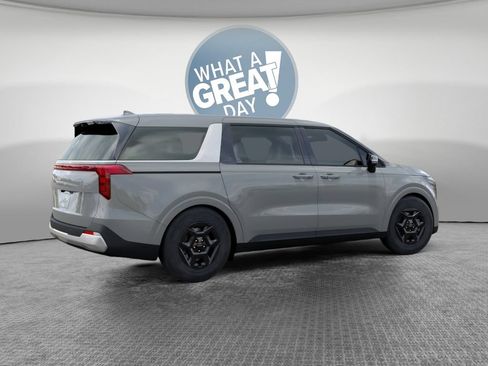New 2027 Kia Carnival LX FWD image 6