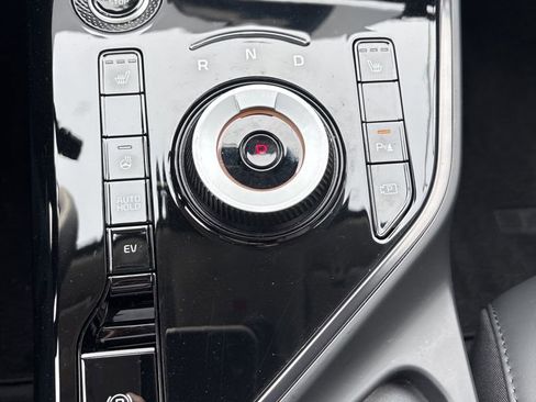 Used 2023 Kia Niro EX w/ EX Cold Weather Package image 18