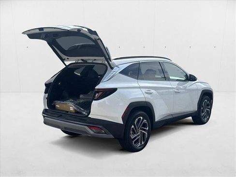New 2025 Hyundai Tucson Limited image 2
