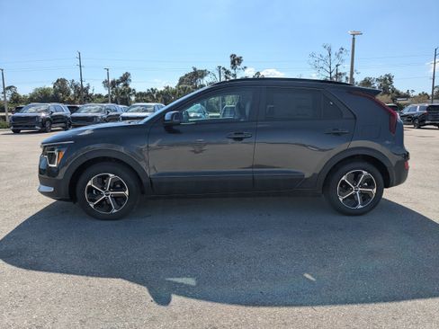 New 2026 Kia Niro EX image 8