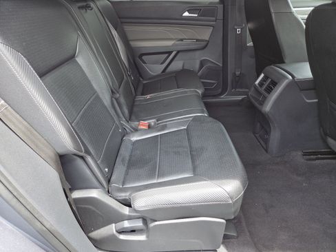 Used 2022 Volkswagen Atlas Cross Sport SE AWD/4WD image 17