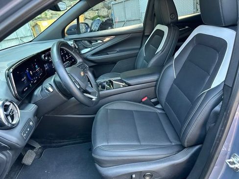 Certified 2024 Chevrolet Blazer EV LT AWD/4WD image 16