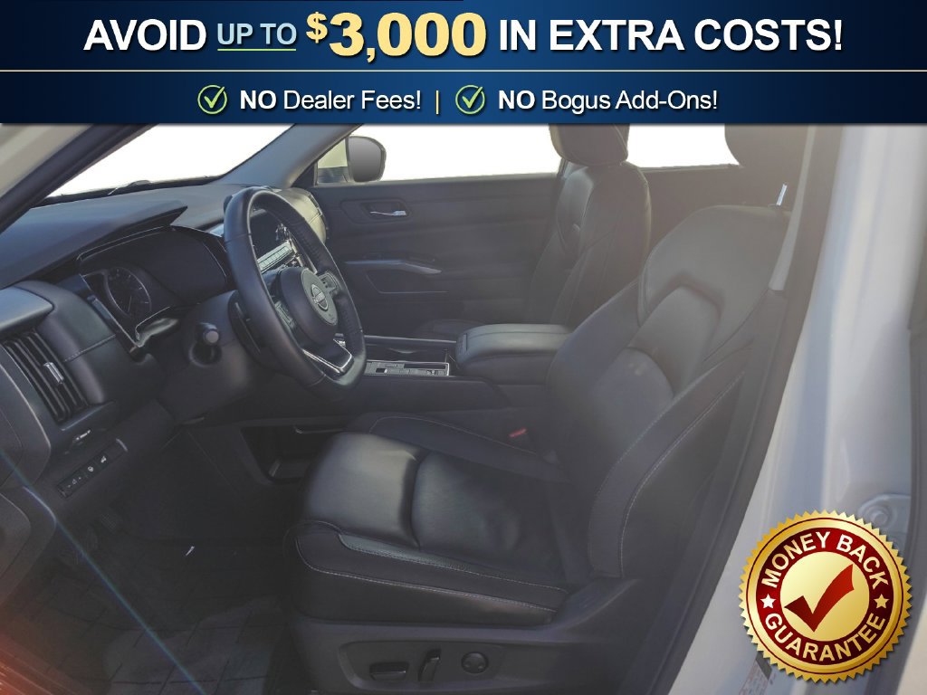 Used 2023 Nissan Pathfinder SL w/ Black Appearance Package FWD image 14