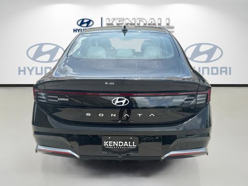 Used 2026 Hyundai Sonata SEL FWD image 5