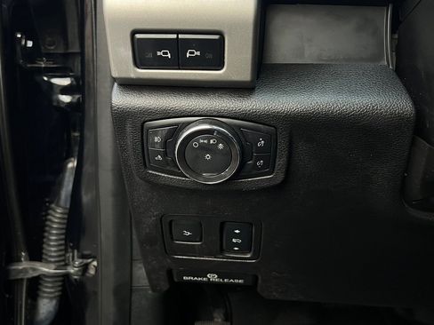 Used 2018 Ford F250 Lariat w/ Lariat Ultimate Package AWD/4WD image 23