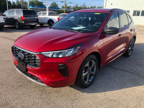 Used 2024 Ford Escape ST-Line FWD image 1