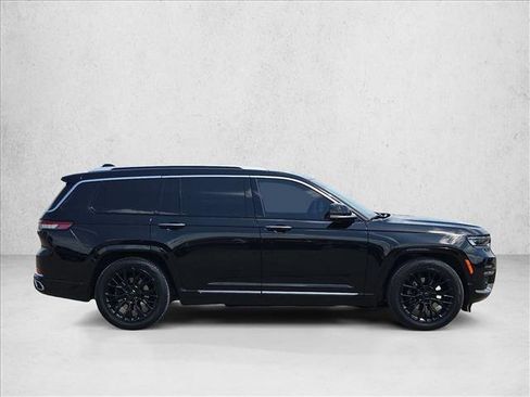 Used 2023 Jeep Grand Cherokee L Summit image 4