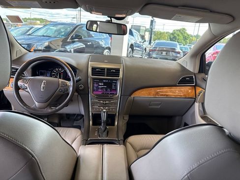 Used 2013 Lincoln MKX AWD image 13