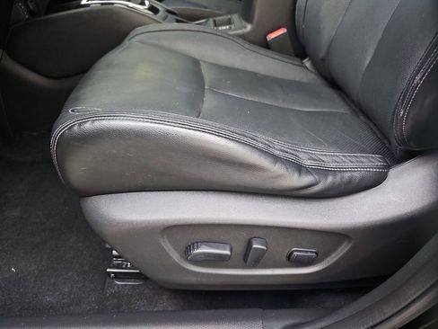 Used 2018 Nissan Rogue Sport SL image 18