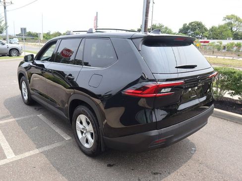 Used 2025 Toyota Grand Highlander AWD image 8