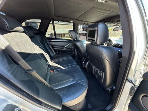 Used 2005 BMW X5 4.8is image 16