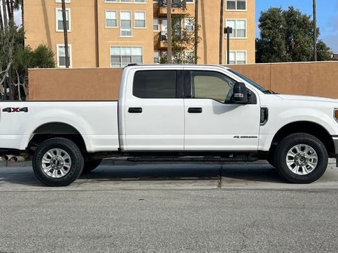 Used 2021 Ford F250 XLT image 3