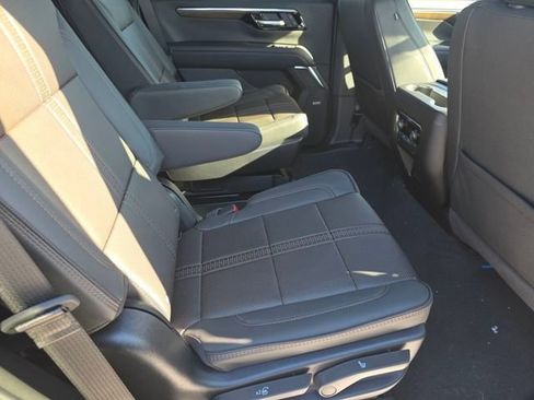 New 2026 Chevrolet Tahoe High Country AWD/4WD image 26