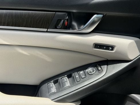 Used 2020 Honda Accord EX-L image 23