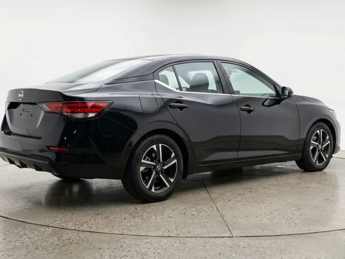 Used 2025 Nissan Sentra SV FWD image 9