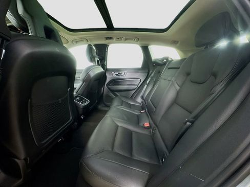 Used 2018 Volvo XC60 T5 Inscription w/ Convenience Package image 30