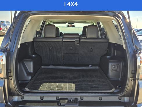 Used 2017 Toyota 4Runner TRD Off-Road Premium image 12