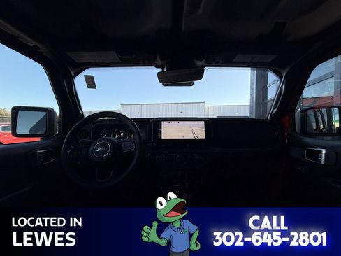 Used 2024 Jeep Wrangler Unlimited Rubicon 4xe w/ Technology Group image 8