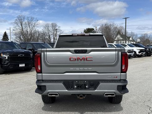 Used 2023 GMC Sierra 1500 AT4 image 7