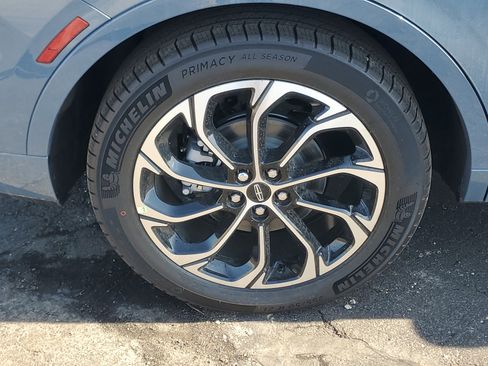 New 2026 Lincoln Nautilus Reserve image 5