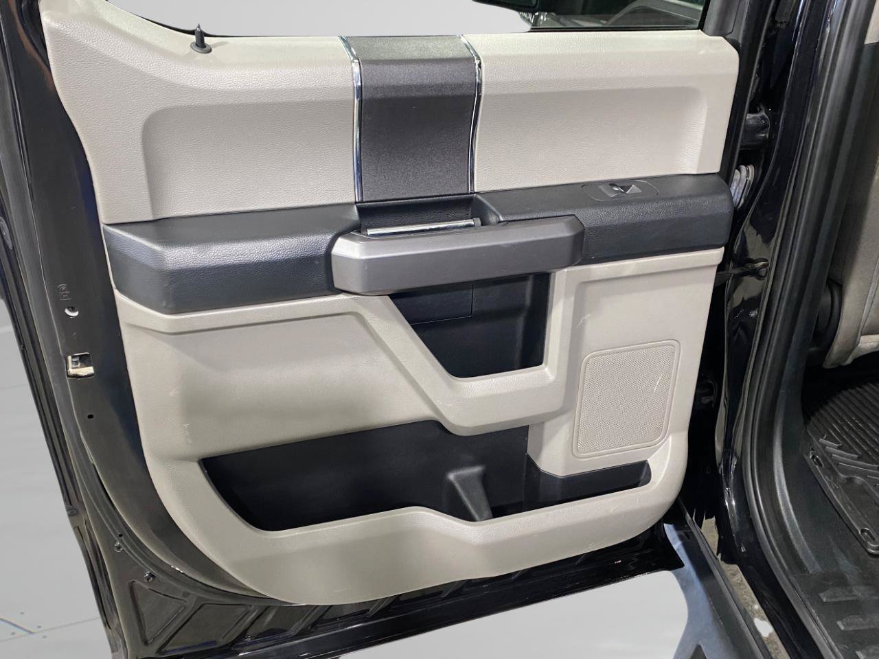 Used 2019 Ford F150 XLT w/ Equipment Group 301A Mid AWD/4WD image 9