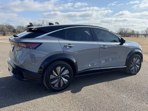 Used 2023 Nissan Ariya FWD image 6