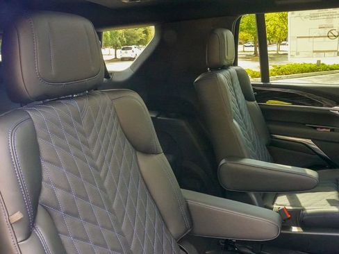 New 2026 Cadillac Escalade IQL Luxury image 12