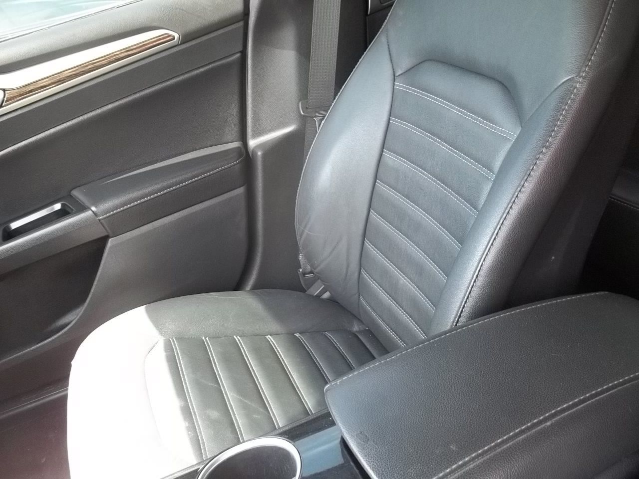Used 2015 Ford Fusion SE w/ Equipment Group 202A FWD image 8