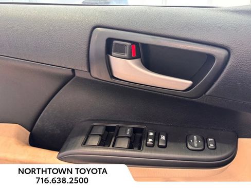 Used 2013 Toyota Camry LE FWD image 16