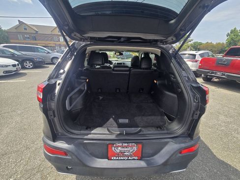 Used 2017 Jeep Cherokee Limited AWD/4WD image 36