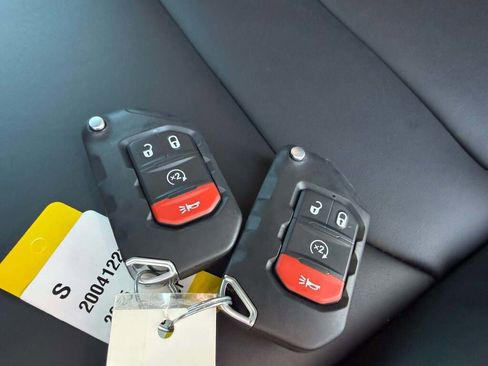 New 2025 Jeep Wrangler Unlimited Rubicon image 30