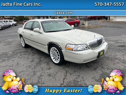 Used 2007 Lincoln Town Car Signature