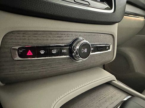 Certified 2023 Volvo XC90 B5 Plus w/ Protection Package Premier image 60