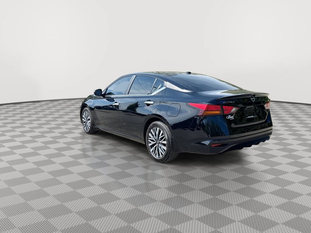 Certified 2025 Nissan Altima 2.5 SV FWD image 9