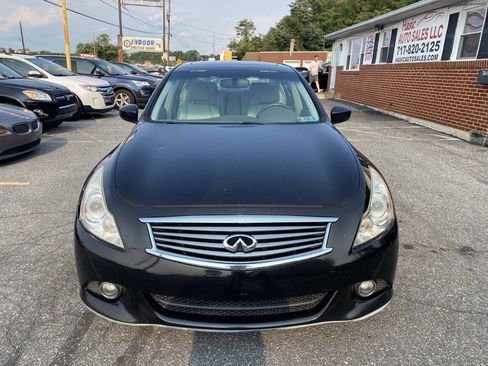 Used 2010 INFINITI G37 x Sedan w/ Premium Pkg AWD/4WD image 2