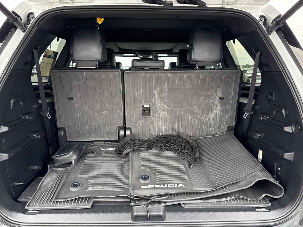 Used 2025 Toyota Sequoia Platinum AWD/4WD image 23
