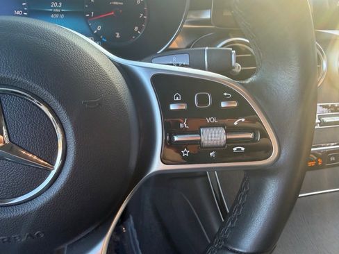 Certified 2022 Mercedes-Benz GLC 300 4MATIC w/ Premium Package Lite image 22