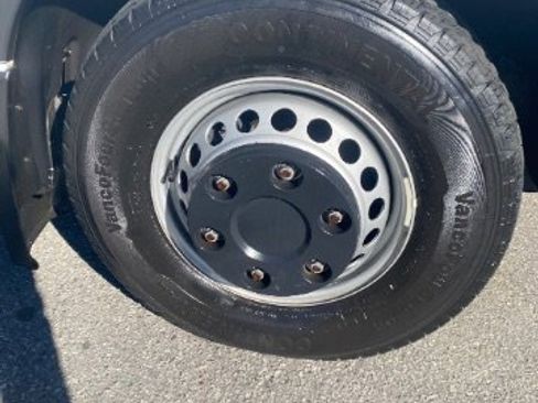 Used 2016 Freightliner Sprinter 3500 image 27