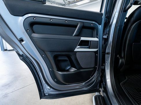 Used 2020 Land Rover Defender 110 SE image 50